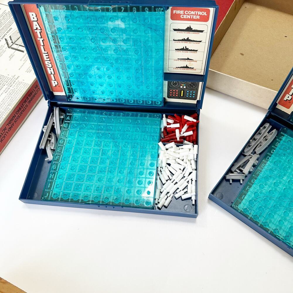 Battleship Milton Bradley Classic Strategy Board Game Kids VINTAGE - Picture 4 of 5